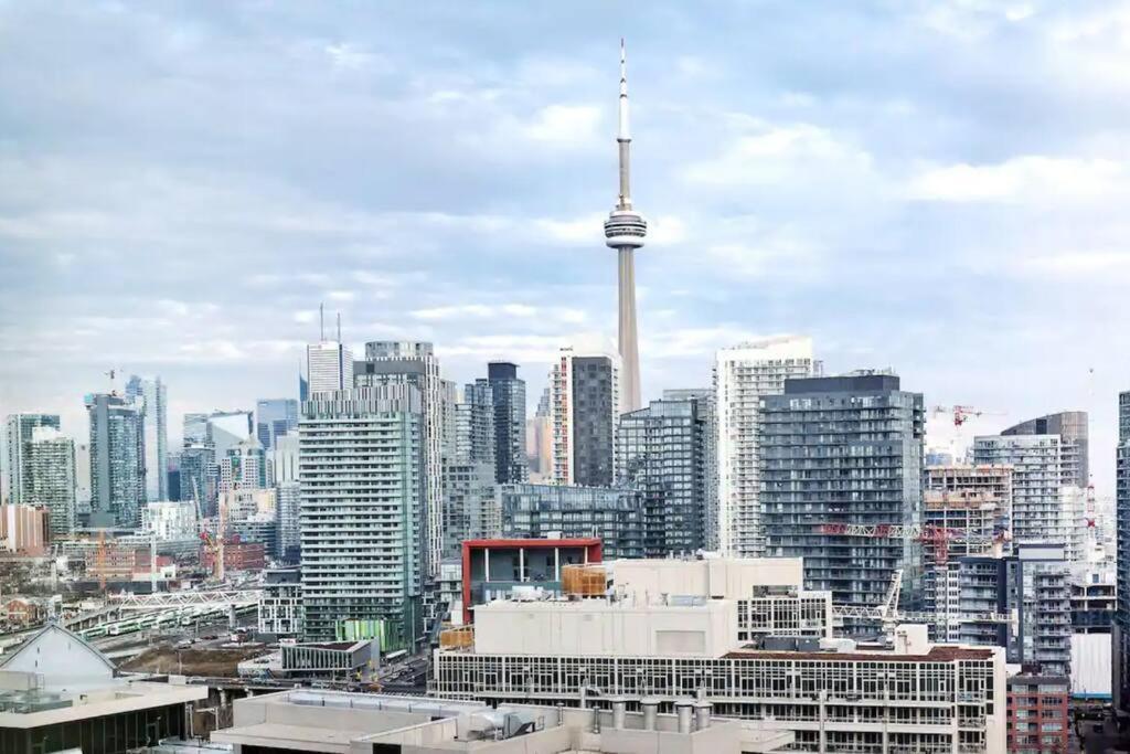 Cozy Studio Apartment Cn Tower Lake Views Toronto Eksteriør billede
